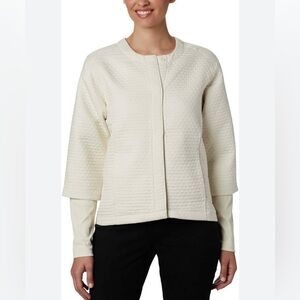 Columbia Womens “Place to Place” Medium Quilted Cream Jacket Shirt